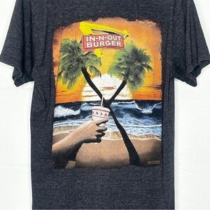 In N Out Burger Gray T-Shirt Medium Tropical Palm Trees Coastal Graphic Tee